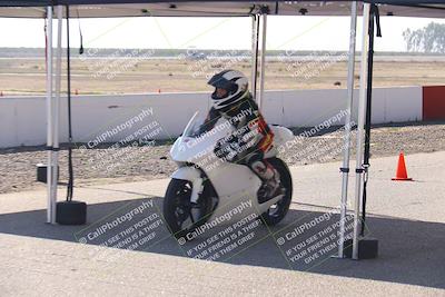 media/Nov-03-2025-Lets Ride (Mon) [[4d74c1c4d3]]/B Group/Grid/